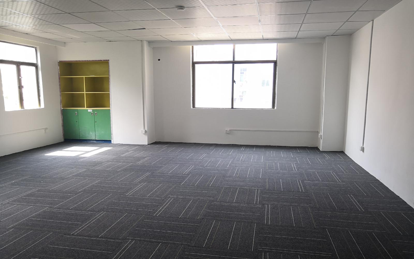 荔园大厦写字楼出租76平米精装办公室46元/m².月