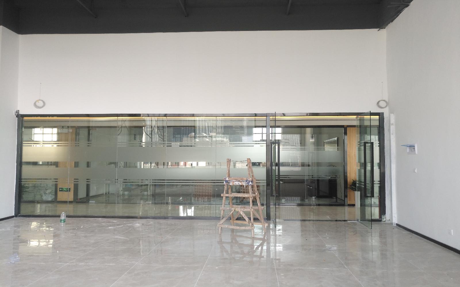 泽润中心写字楼出租132平米简装办公室49元/m².月