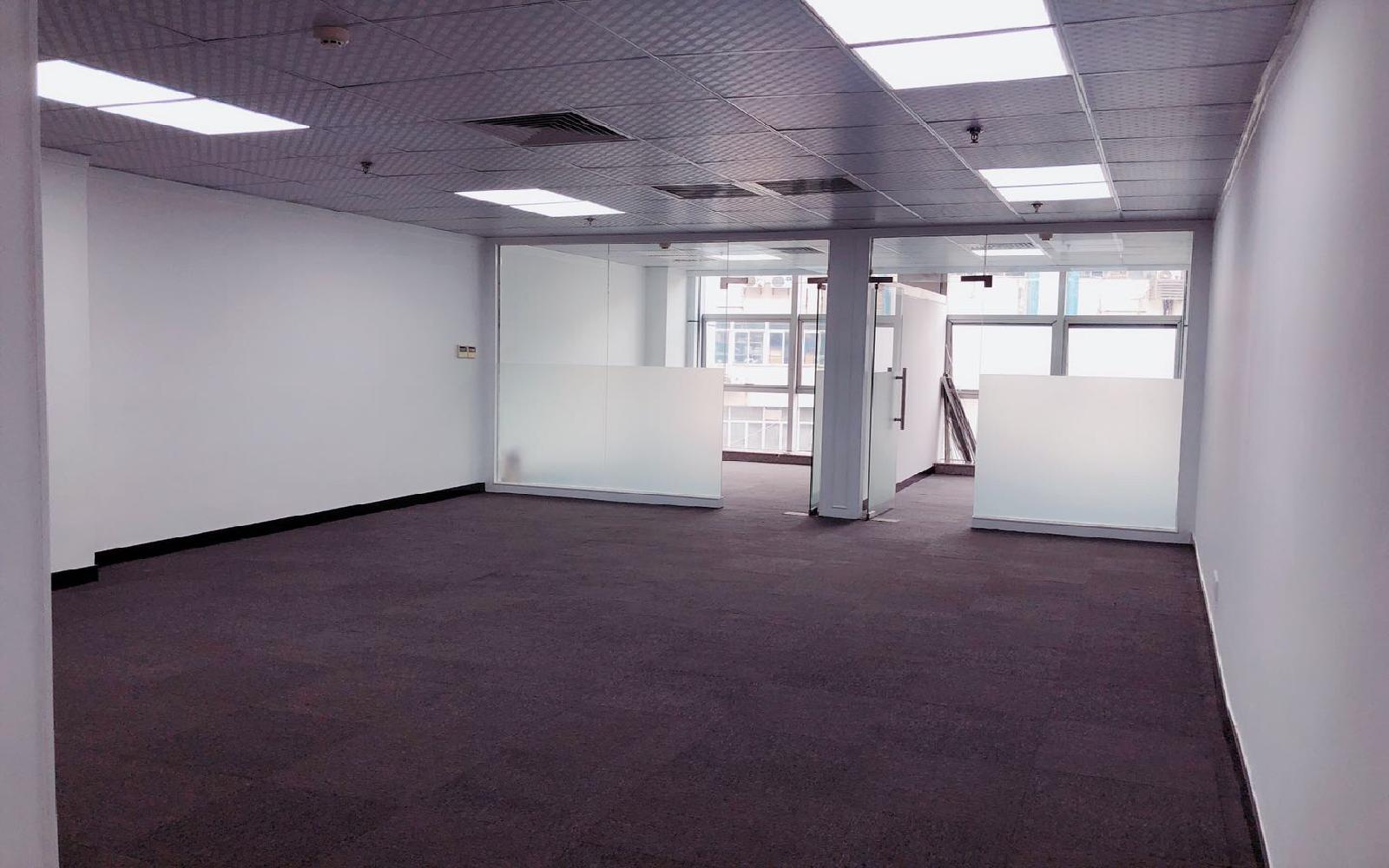 恒裕中心写字楼出租156平米精装办公室110元/m².月