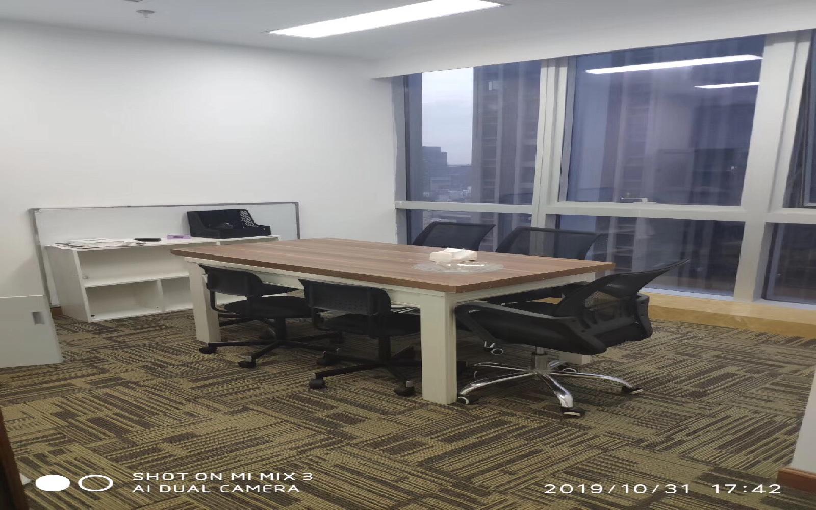 华润城大冲商务中心写字楼出租228平米精装办公室109元/m².月