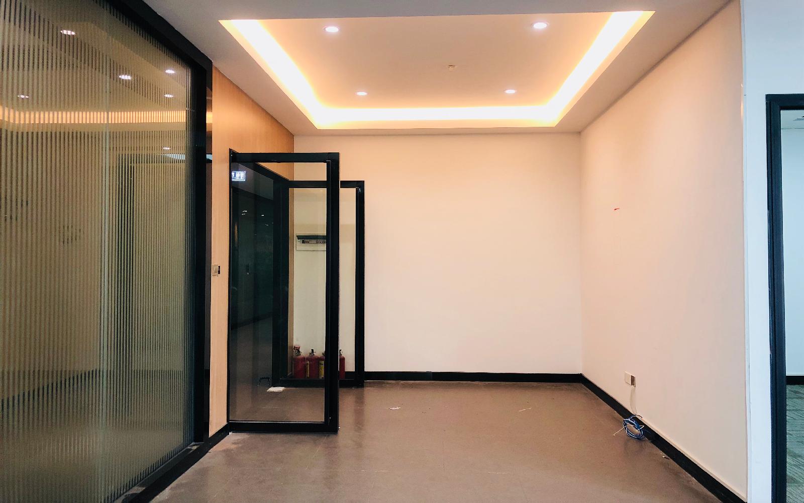 青年创业园写字楼出租447平米精装办公室70元/m².月