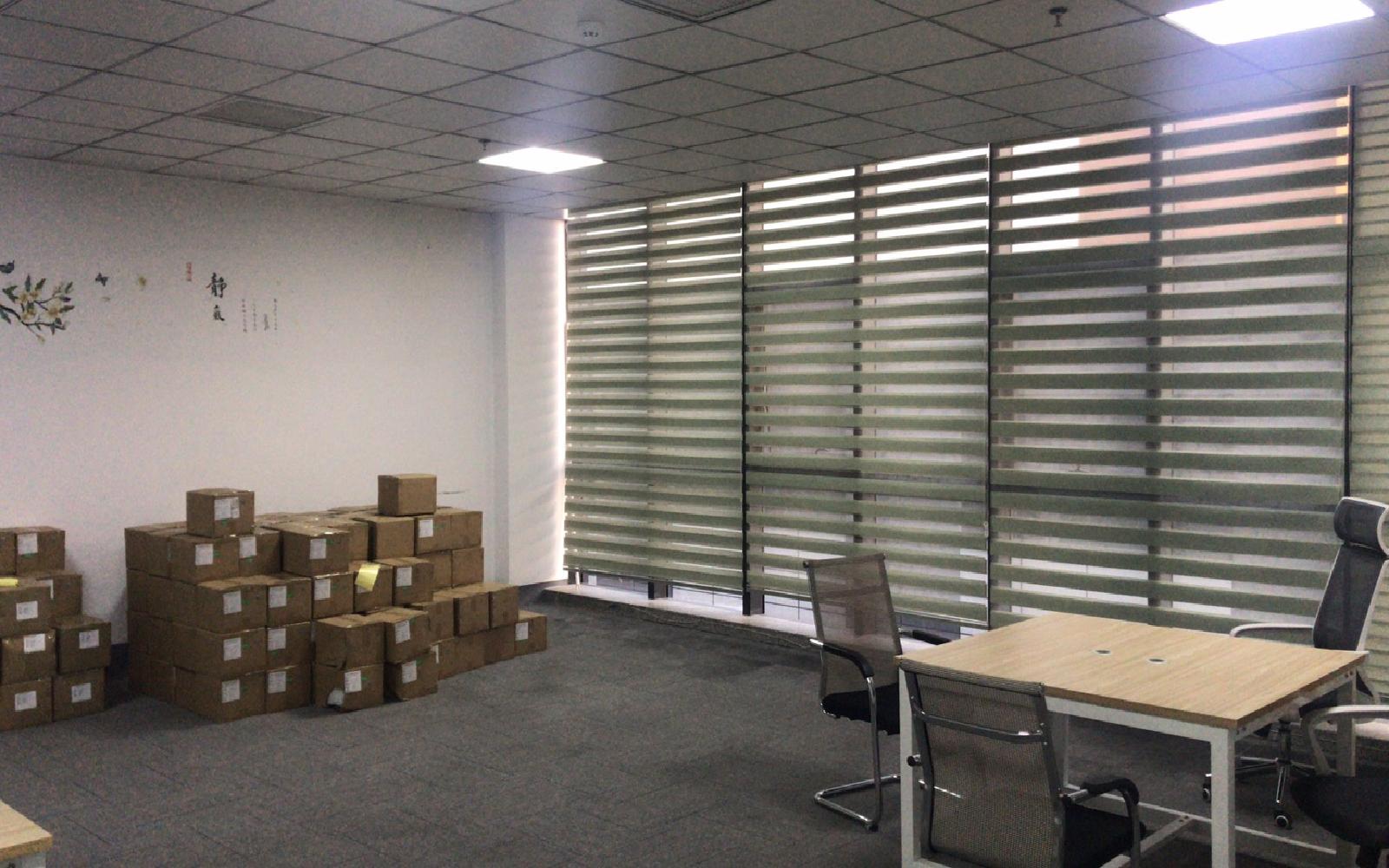 福海信息港写字楼出租71平米精装办公室52元/m².月
