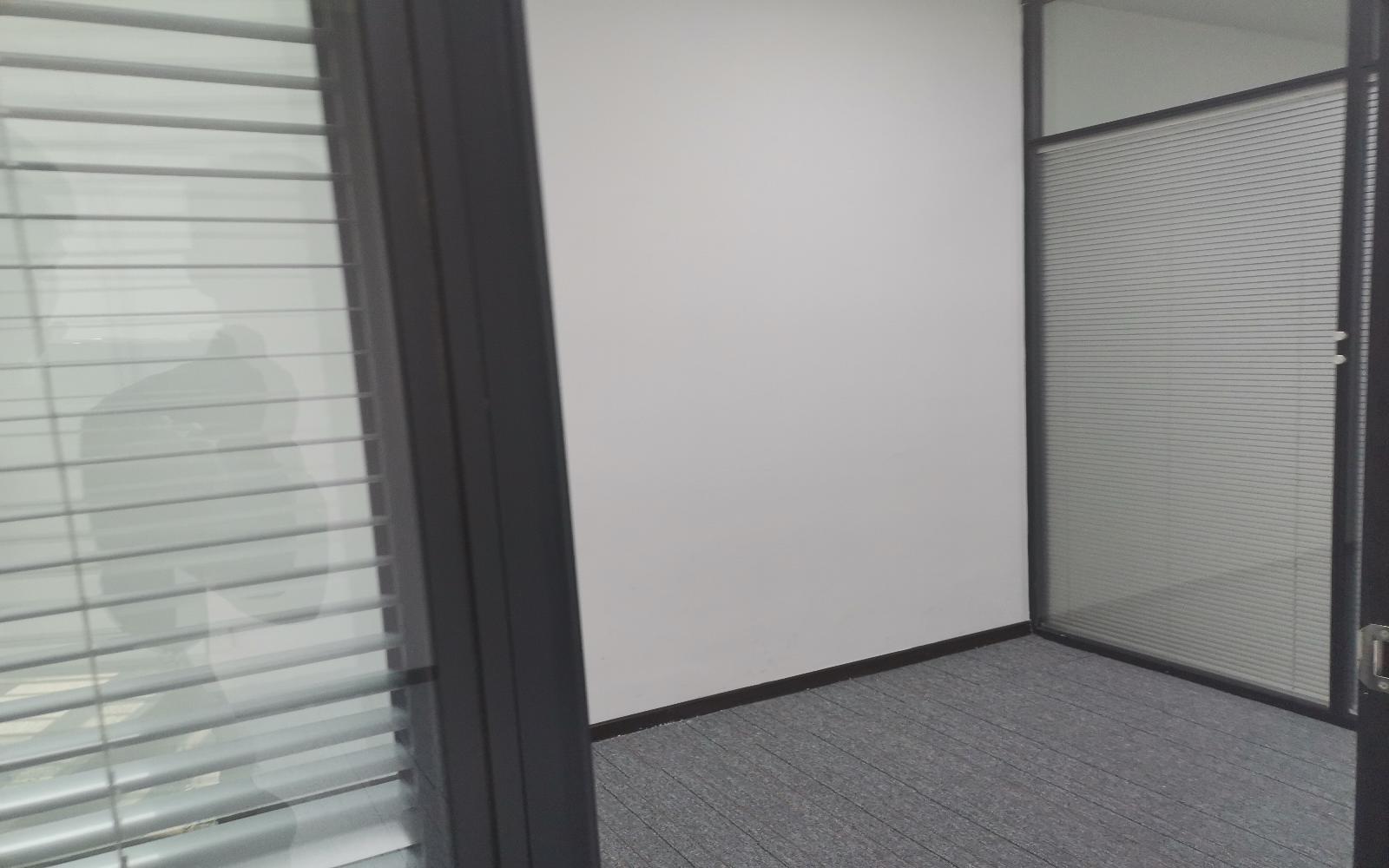 健兴科技大厦写字楼出租107平米精装办公室78元/m².月