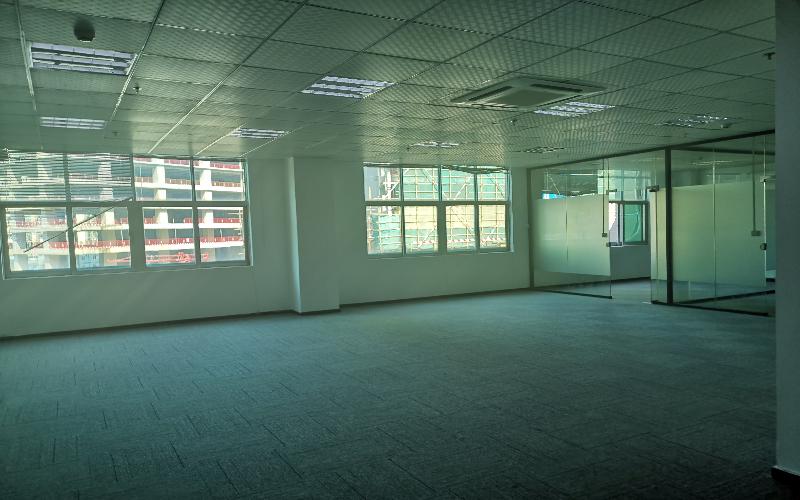 华文大厦写字楼出租372平米简装办公室78元/m².月