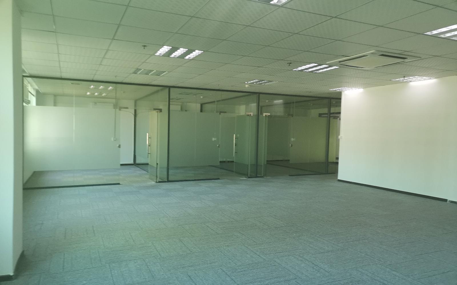 华文大厦写字楼出租372平米简装办公室78元/m².月