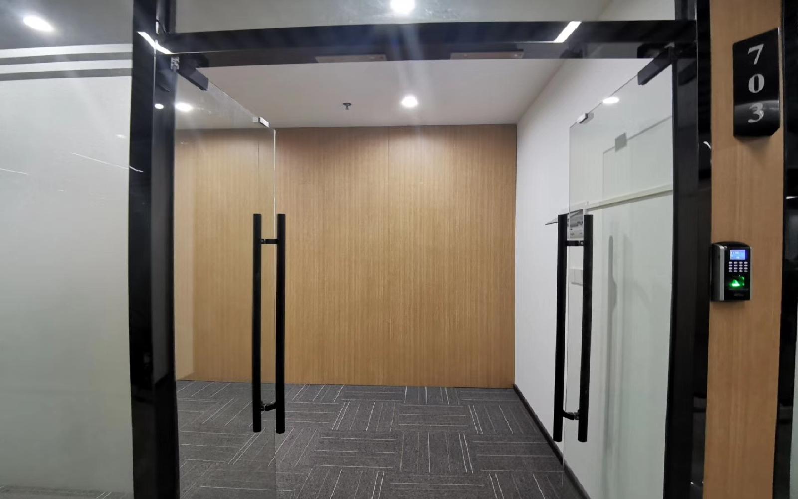 聚创金谷文化创意园写字楼出租240平米精装办公室75元/m².月