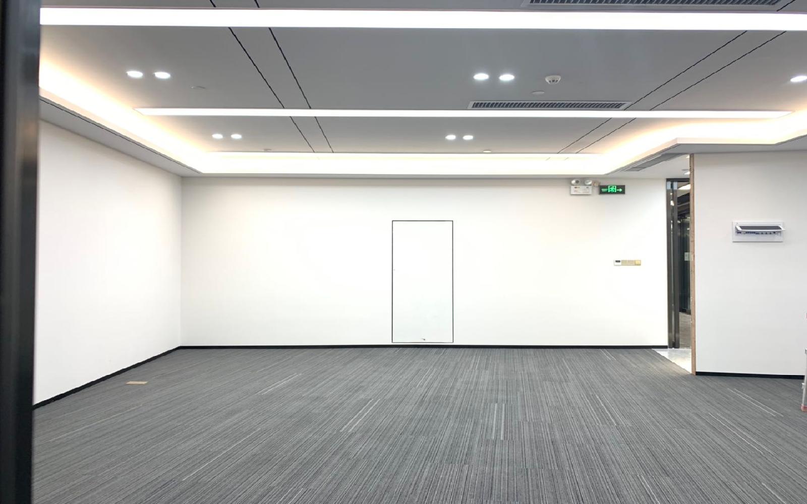 粤海大厦写字楼出租205平米豪装办公室108元/m².月