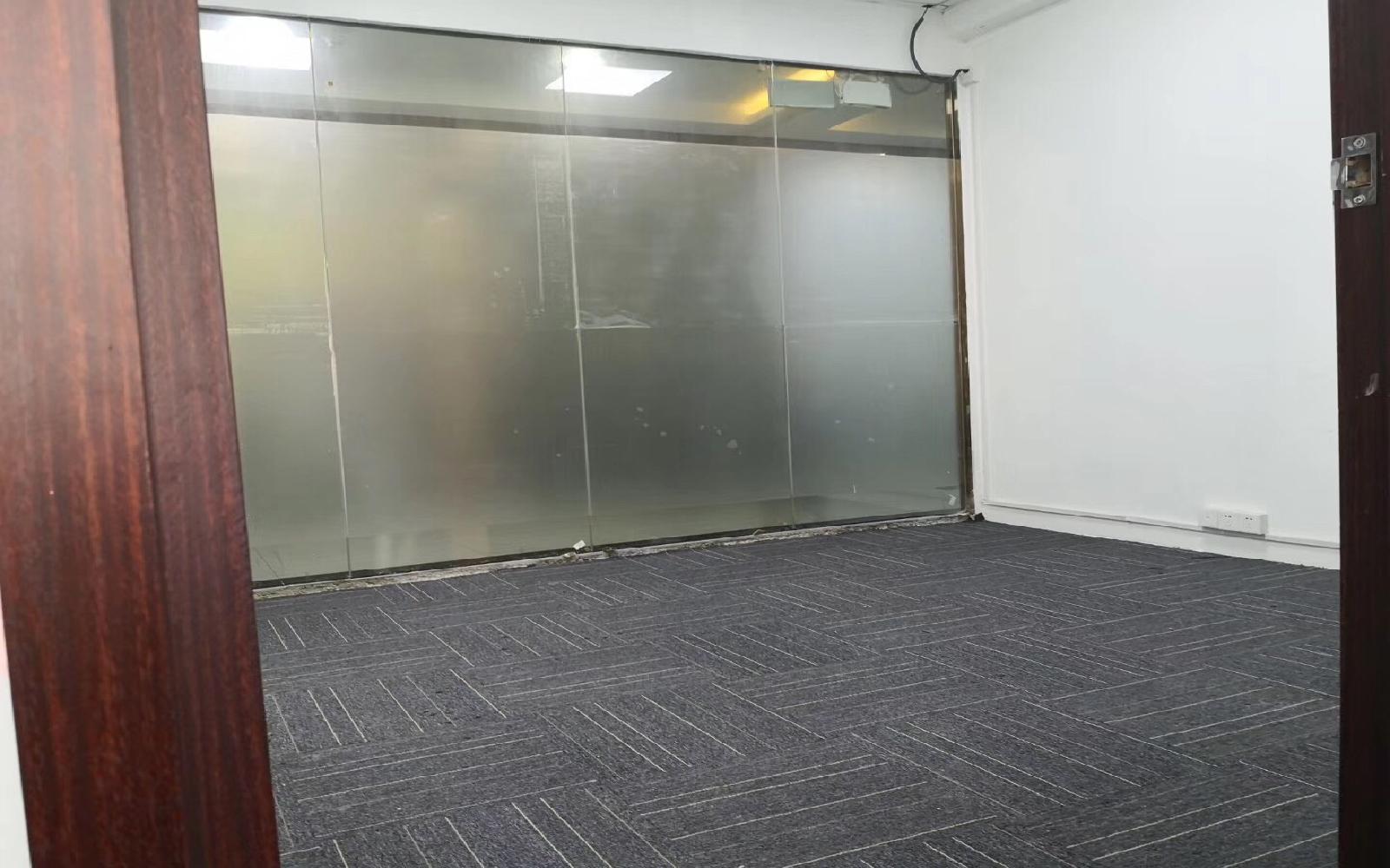 兴龙富创客园写字楼出租300平米精装办公室52元/m².月
