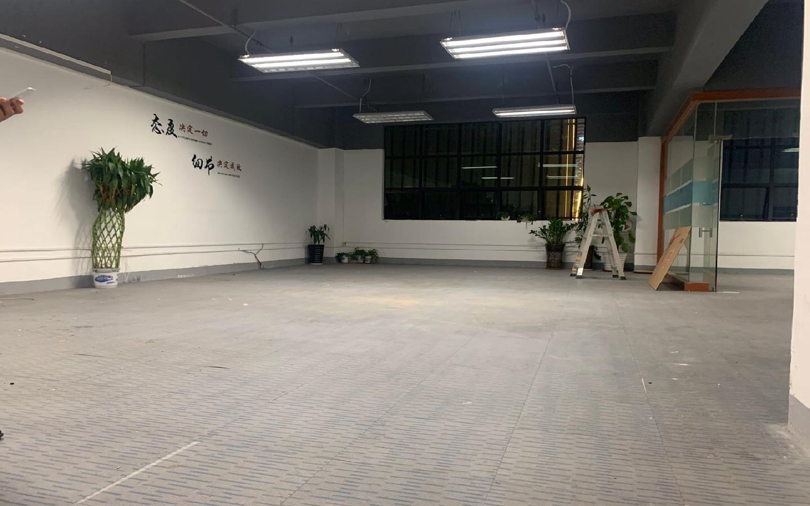 云谷创新产业园（二期）写字楼出租346平米精装办公室68元/m².月