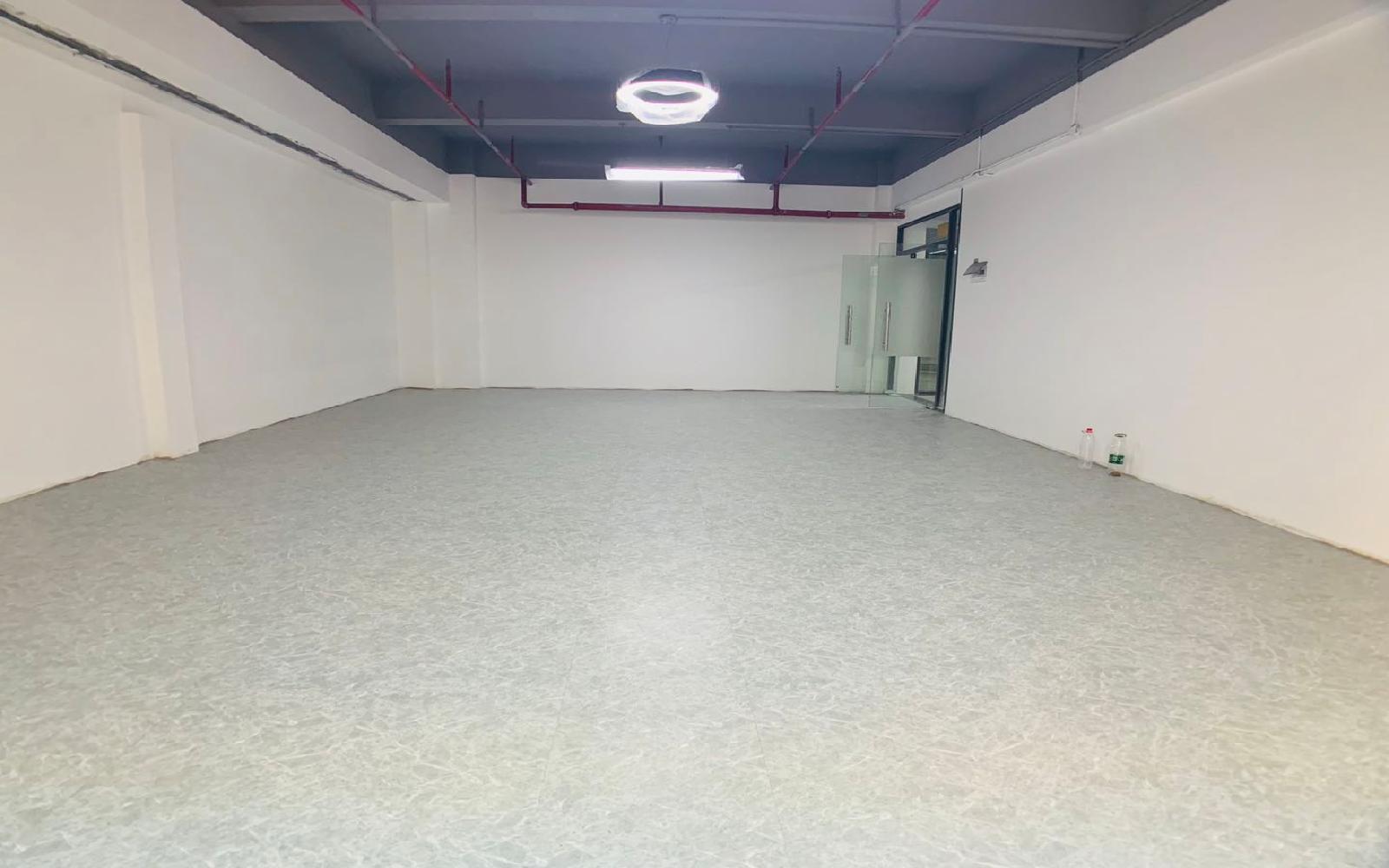 新围旺棠工业区写字楼出租145平米简装办公室58元/m².月