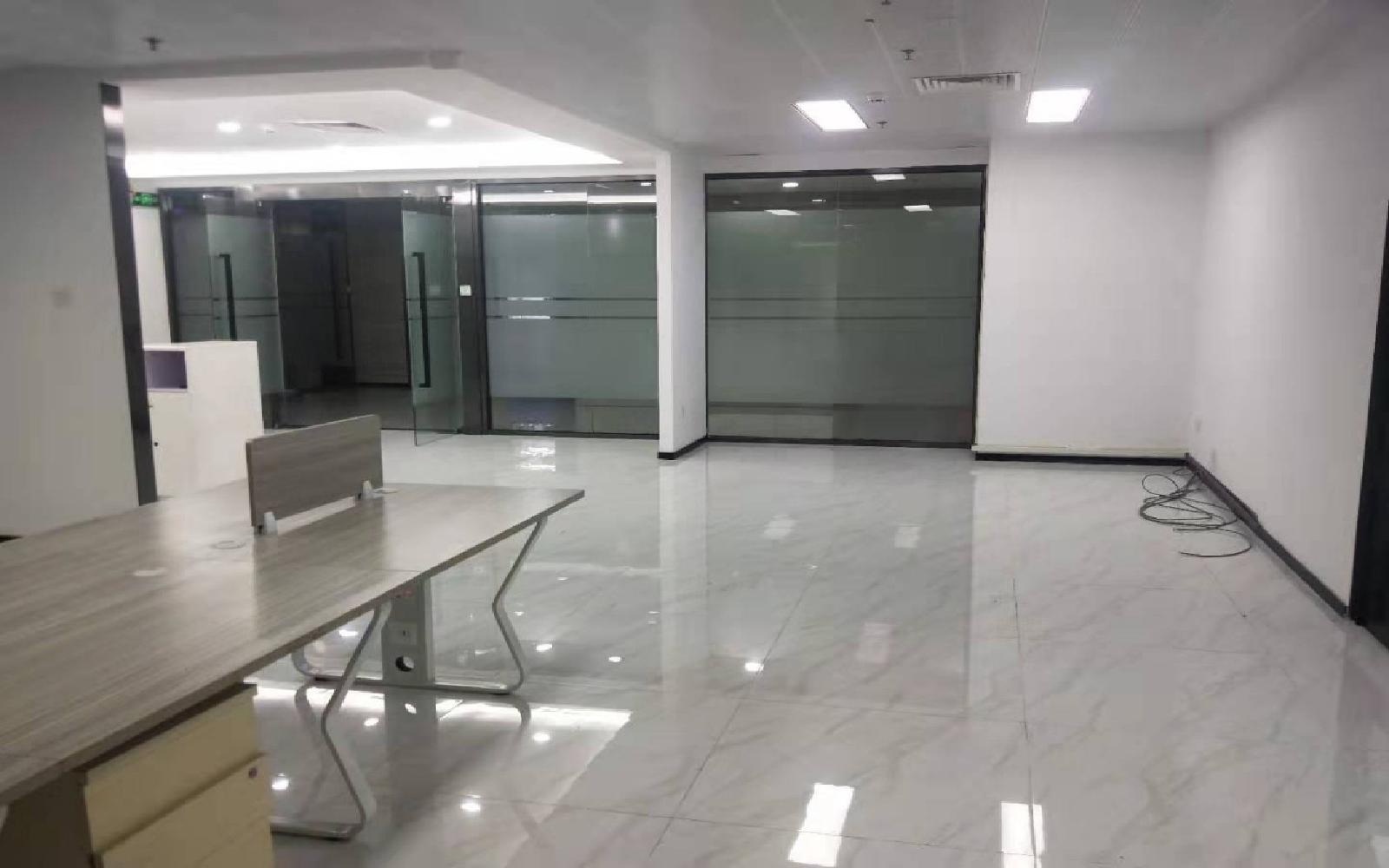 南山软件园写字楼出租300平米精装办公室78元/m².月