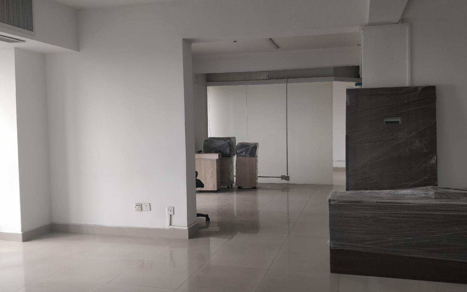 瑞思中心写字楼出租151平米精装办公室178元/m².月