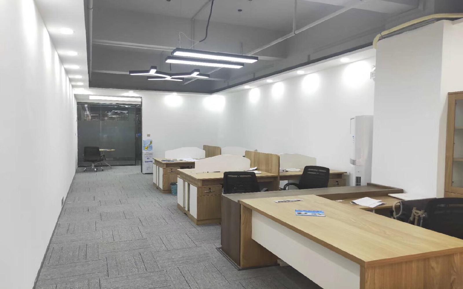 智慧谷创新广场写字楼出租155平米精装办公室65元/m².月