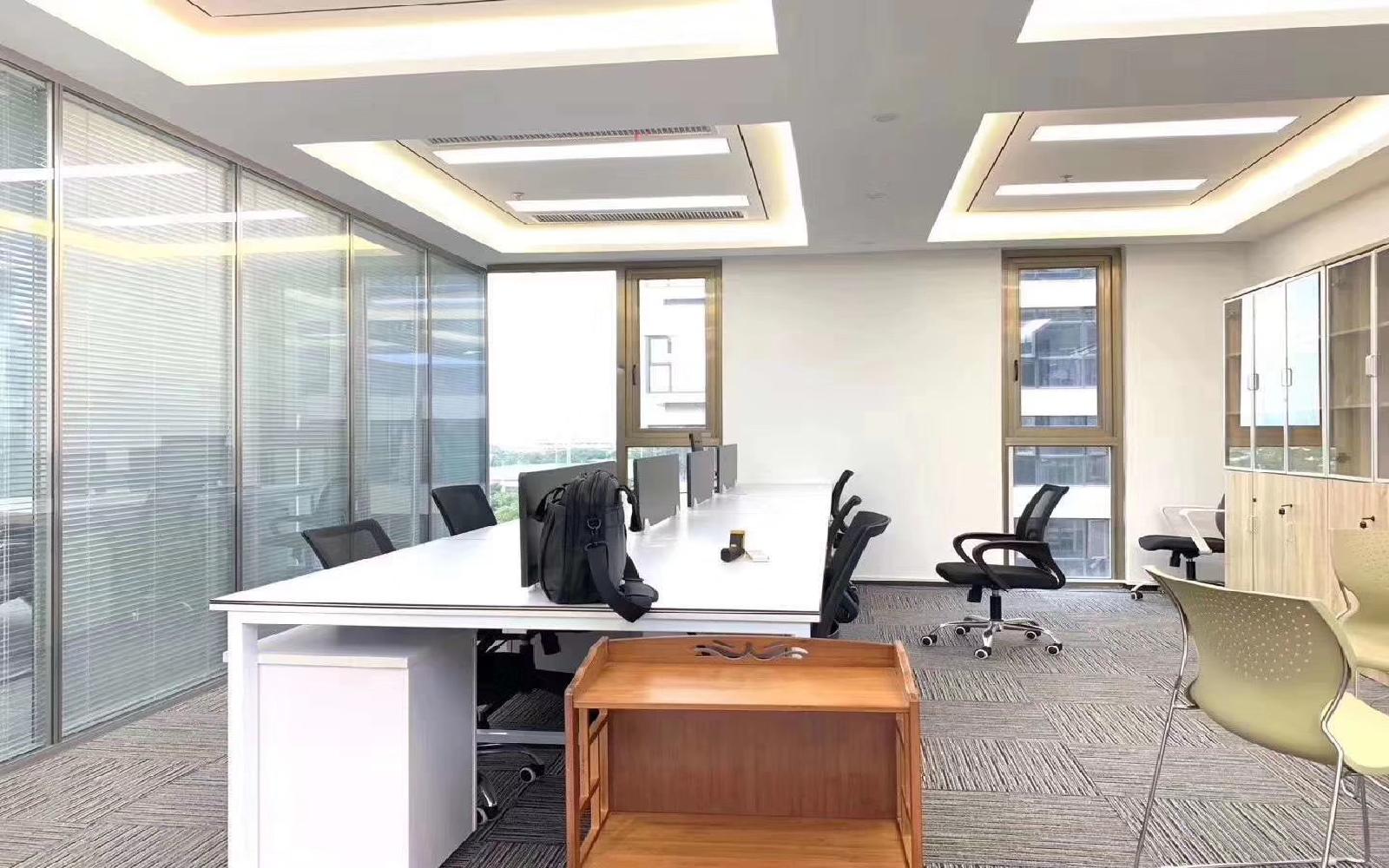致远大厦写字楼出租211平米精装办公室110元/m².月