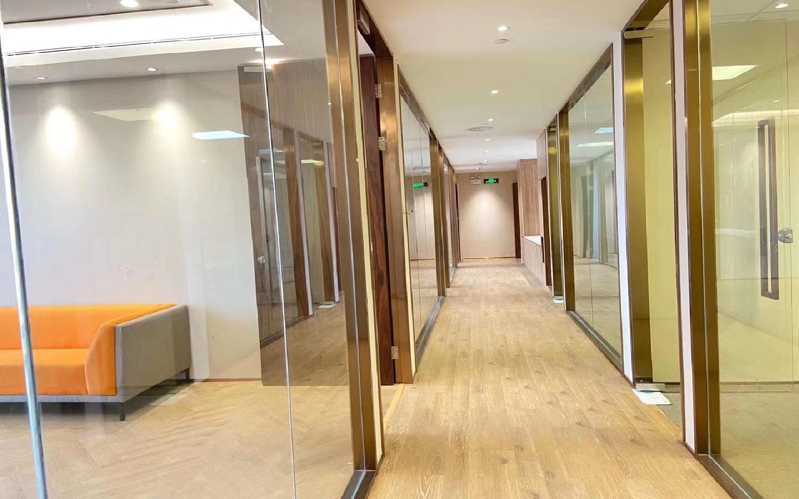 田厦国际中心写字楼出租1200平米精装办公室120元/m².月