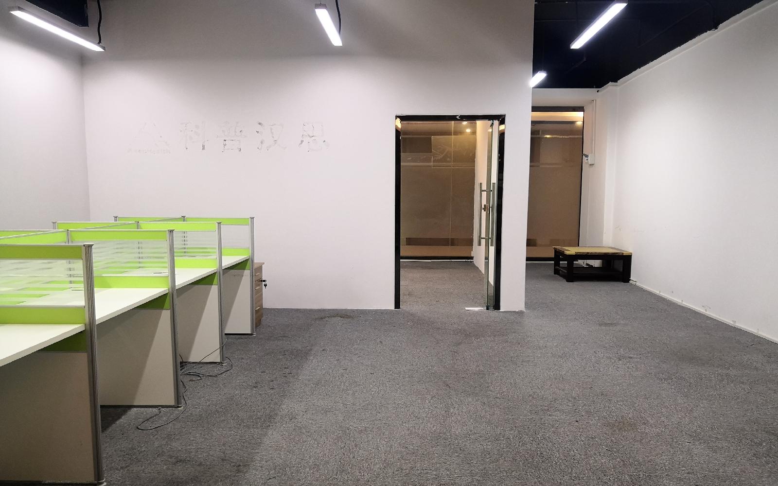大运软件小镇写字楼出租100平米简装办公室65元/m².月