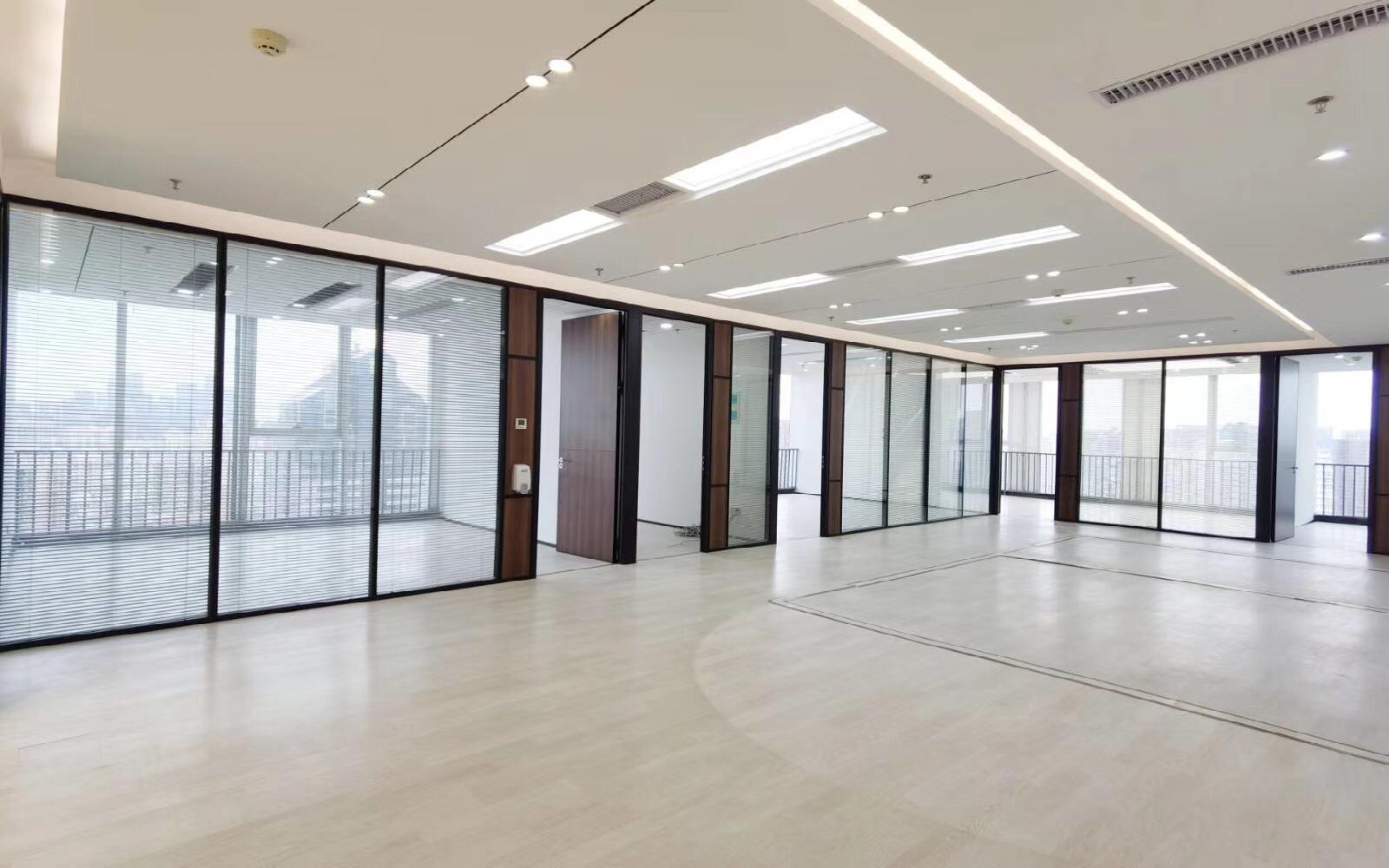 茂业时代广场写字楼出租562平米精装办公室80元/m².月