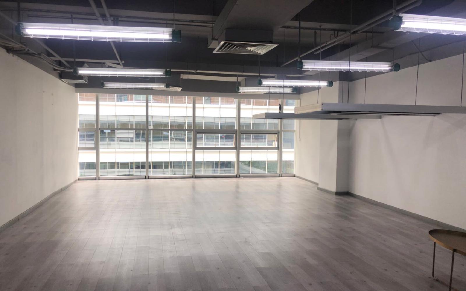 恒裕中心写字楼出租130平米精装办公室98元/m².月