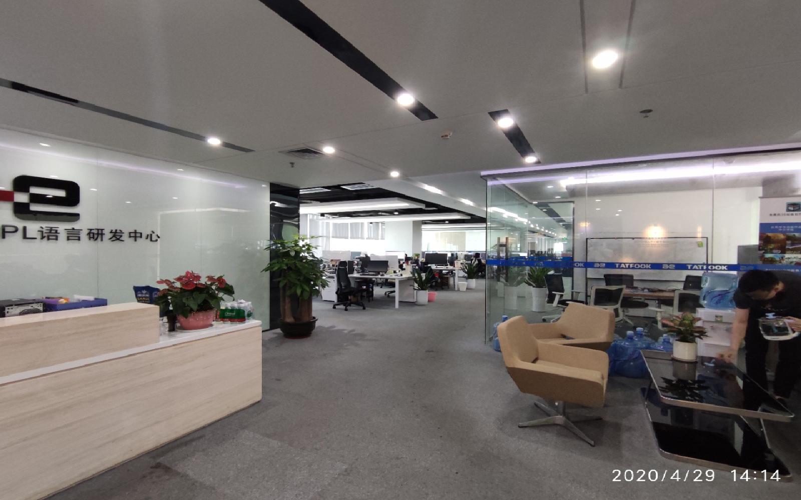 德赛科技大厦写字楼出租1270平米精装办公室145元/m².月