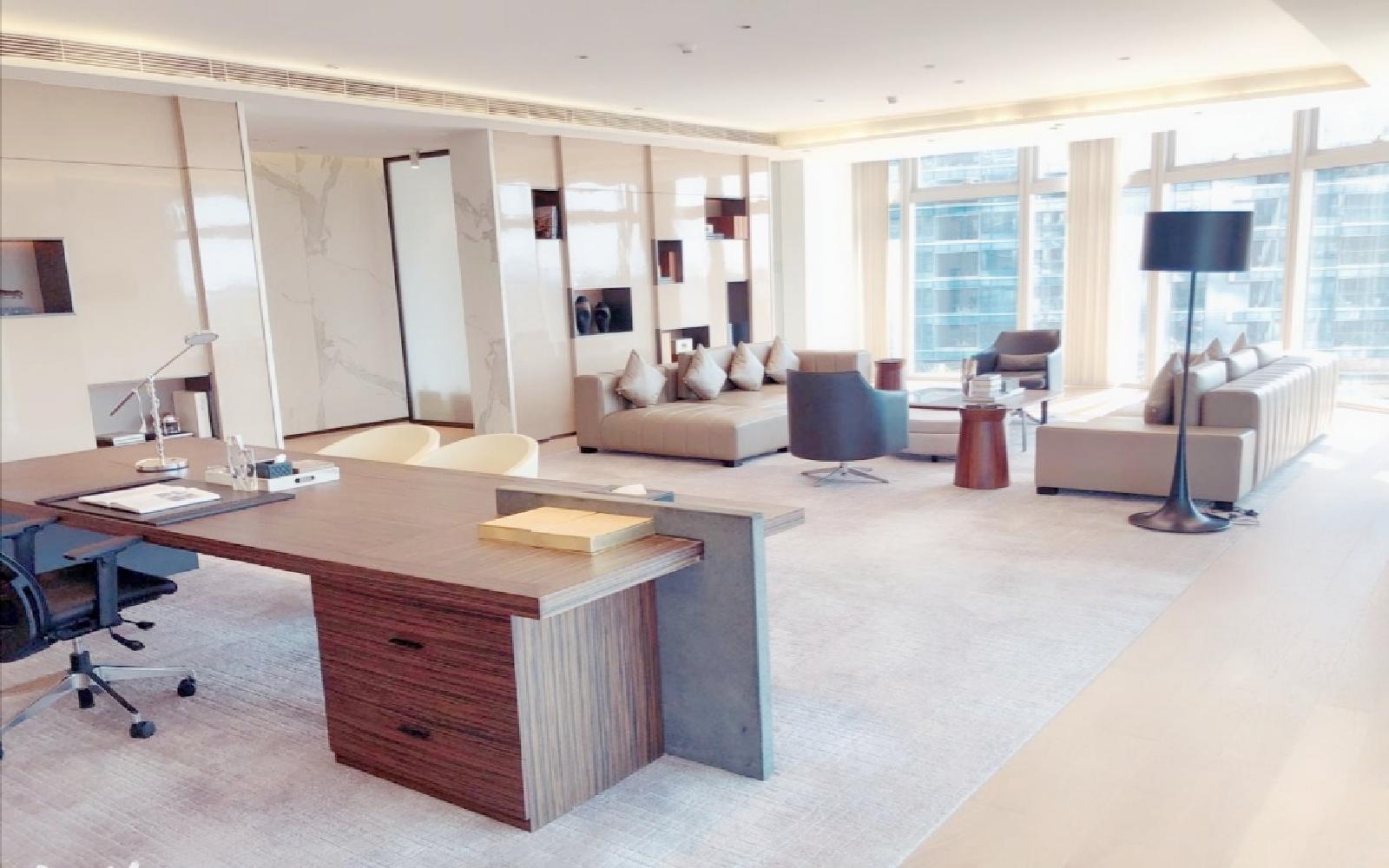 易尚中心写字楼出租2320平米豪装办公室118元/m².月