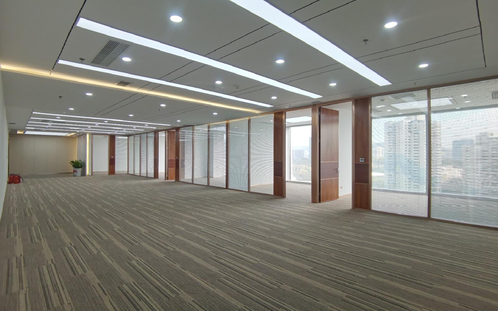 华侨城大厦写字楼出租629平米精装办公室130元/m².月