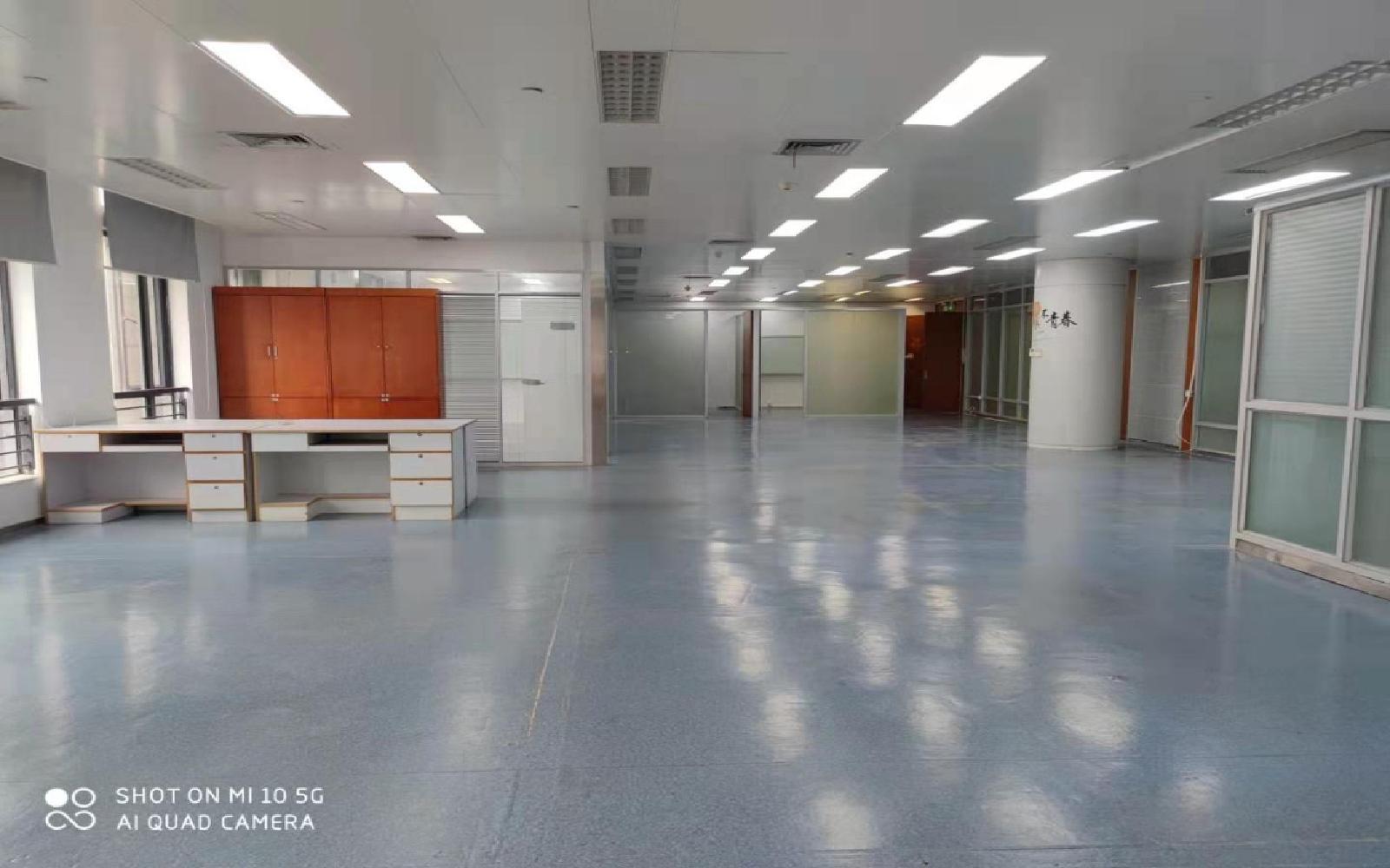 九洲电器大厦写字楼出租494平米简装办公室120元/m².月