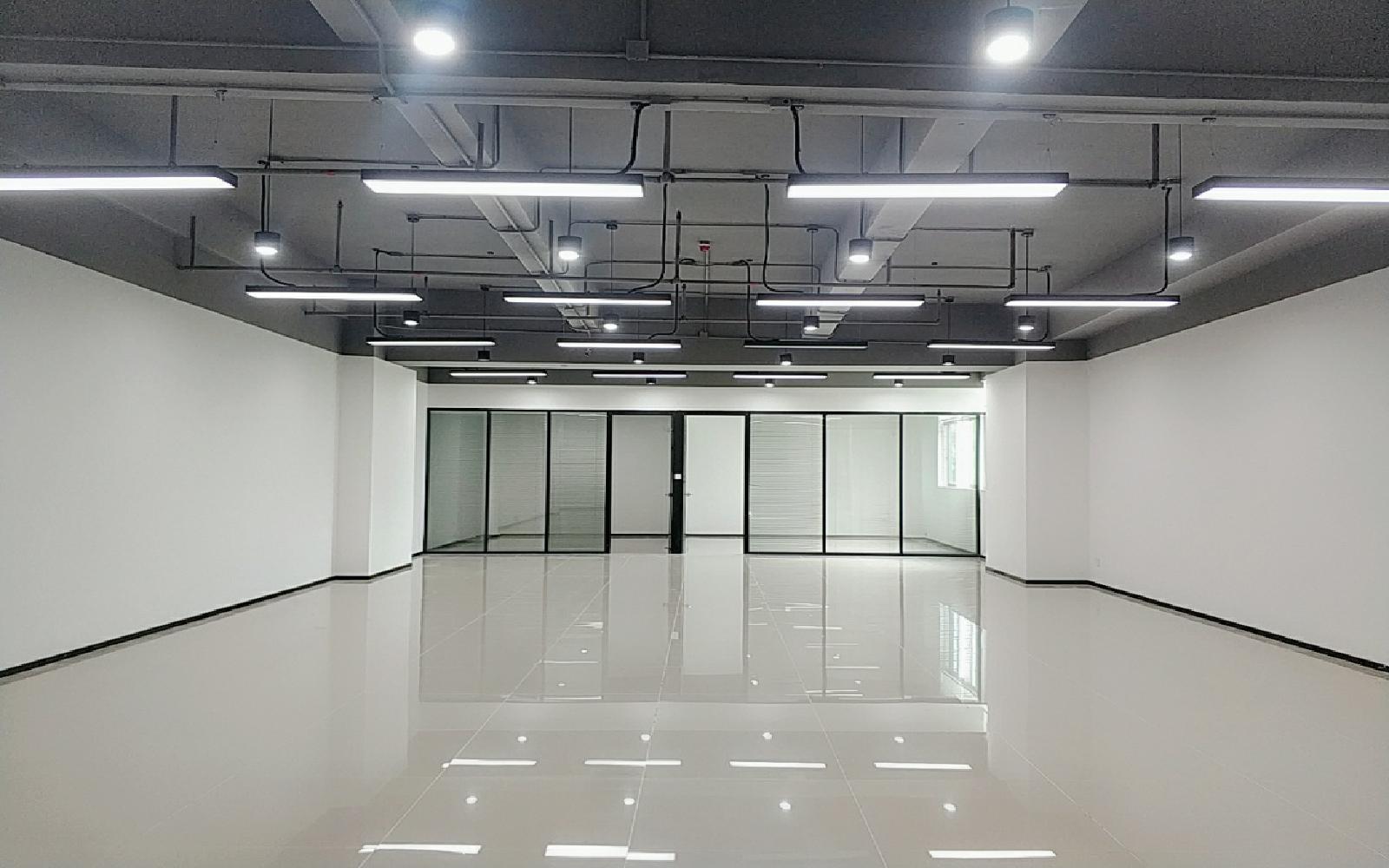 明亮科技园写字楼出租354平米精装办公室65元/m².月