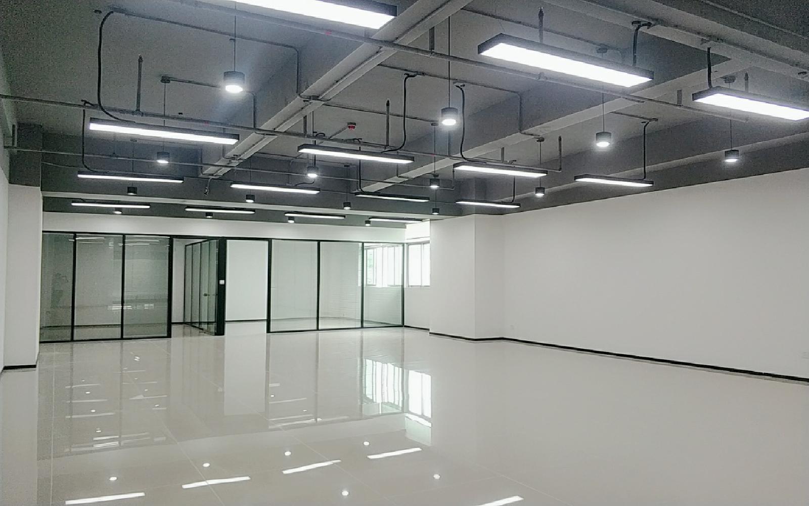 明亮科技园写字楼出租354平米精装办公室65元/m².月