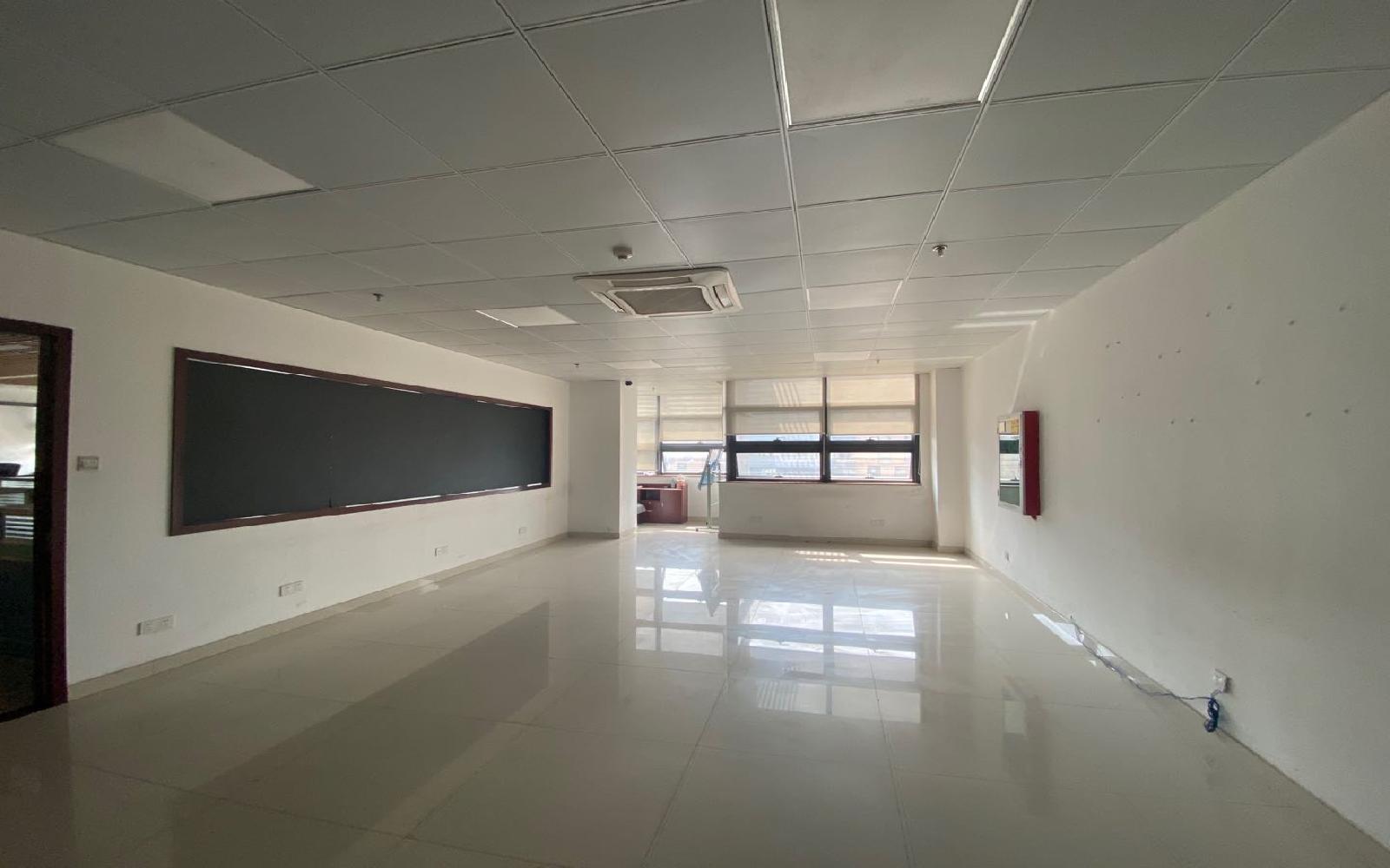 TCL科学园国际E城-TCL国际E城写字楼出租950平米精装办公室70元/m².月
