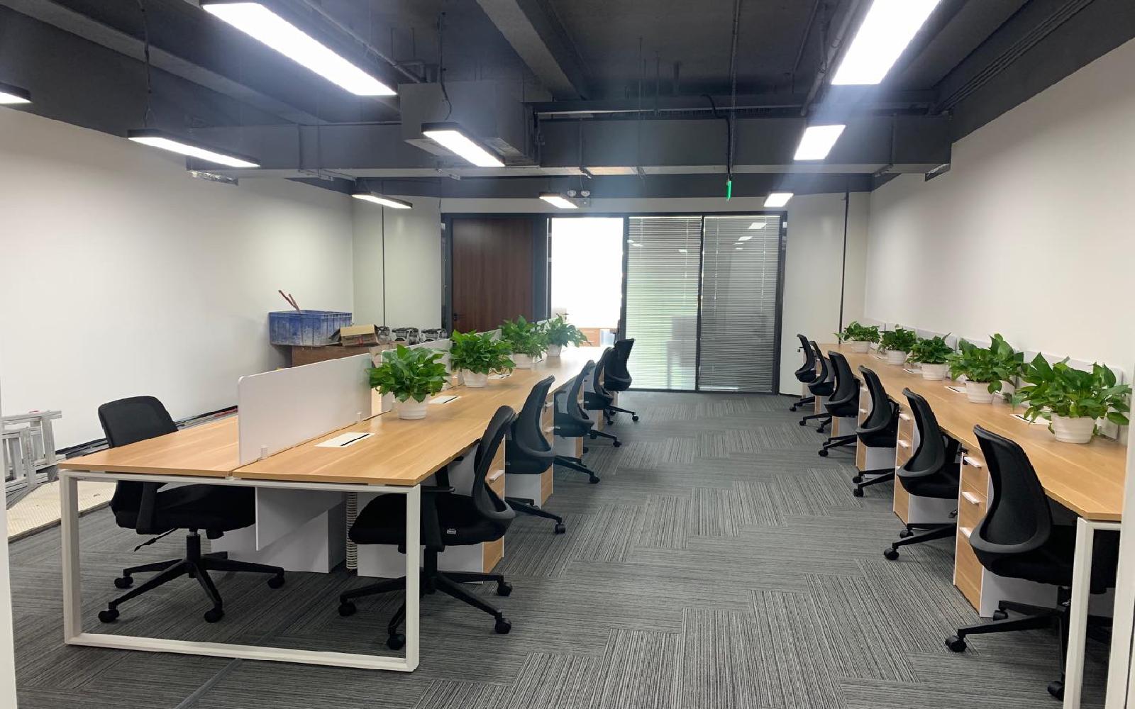 软件产业基地写字楼出租245平米豪装办公室70元/m².月