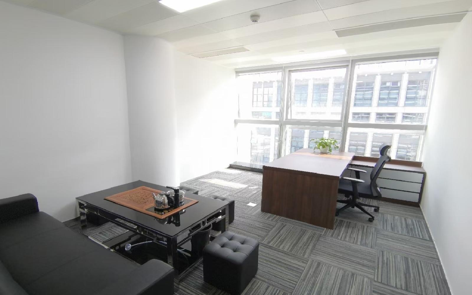 微软科通大厦写字楼出租335平米精装办公室68元/m².月