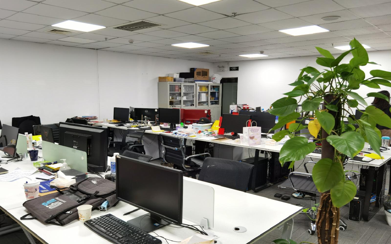 福光智谷写字楼出租298平米精装办公室100元/m².月
