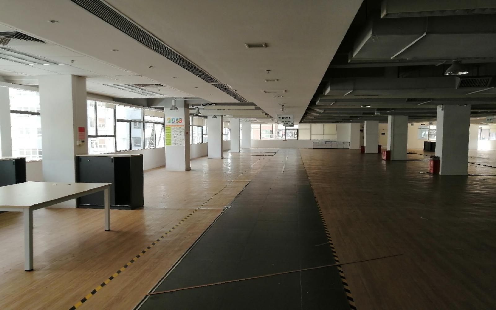 深圳动漫园写字楼出租1620平米精装办公室85元/m².月