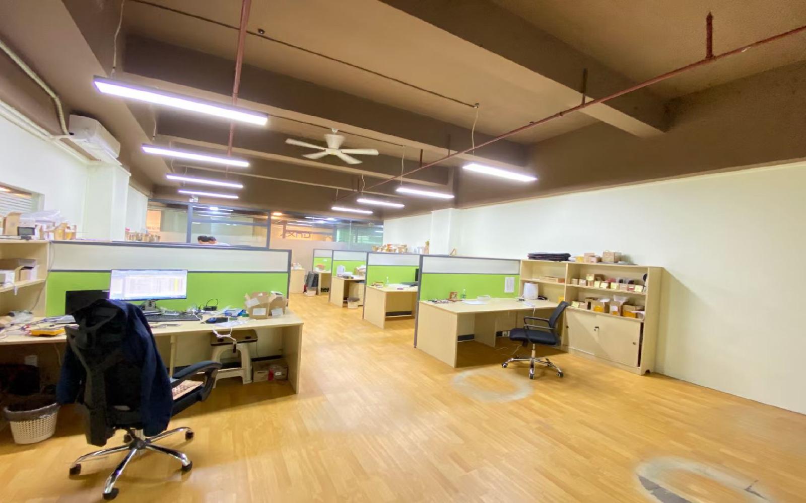 南山云谷创新产业园（二期）写字楼出租615平米豪装办公室65元/m².月