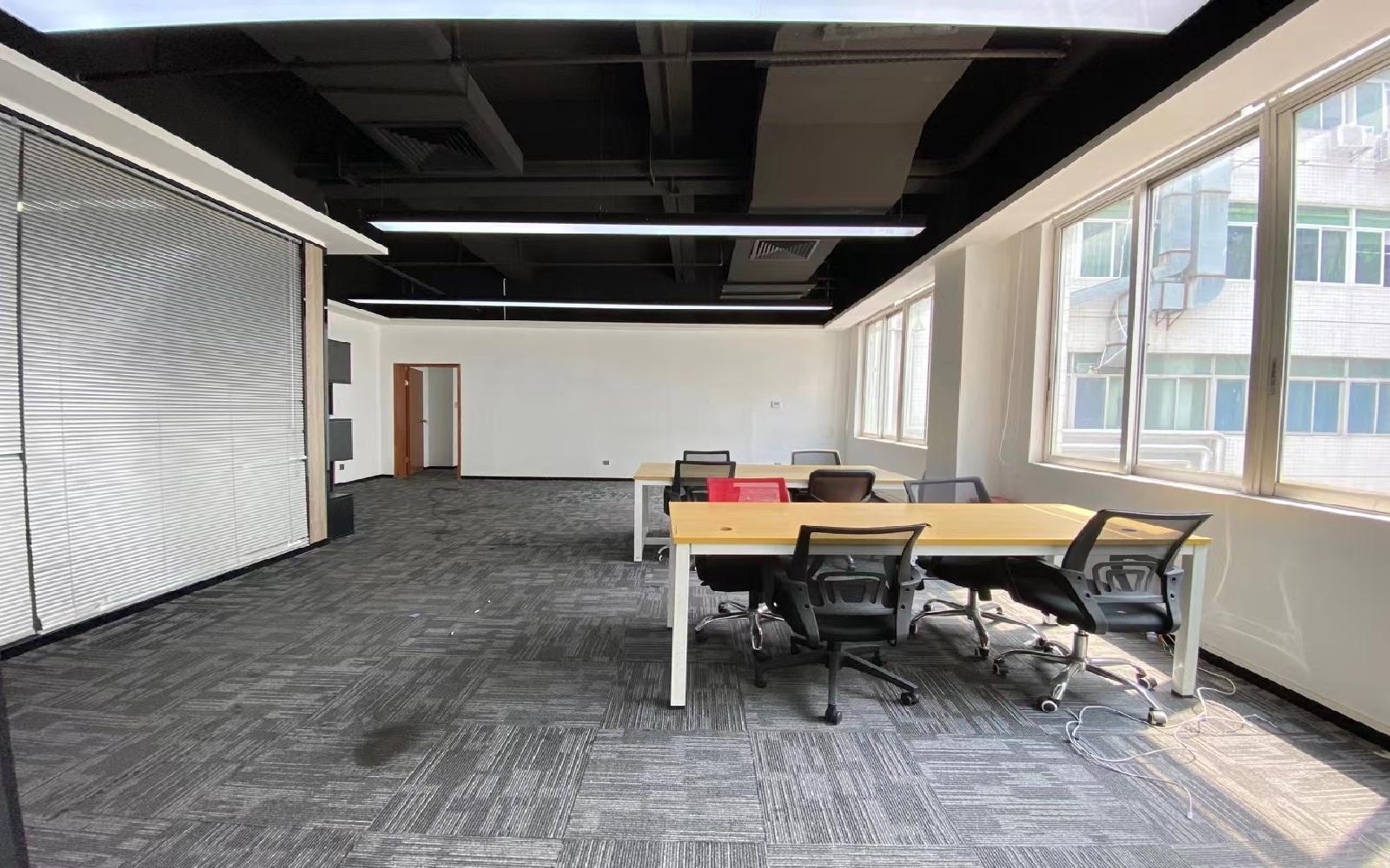 虚拟大学园写字楼出租340平米精装办公室55元/m².月