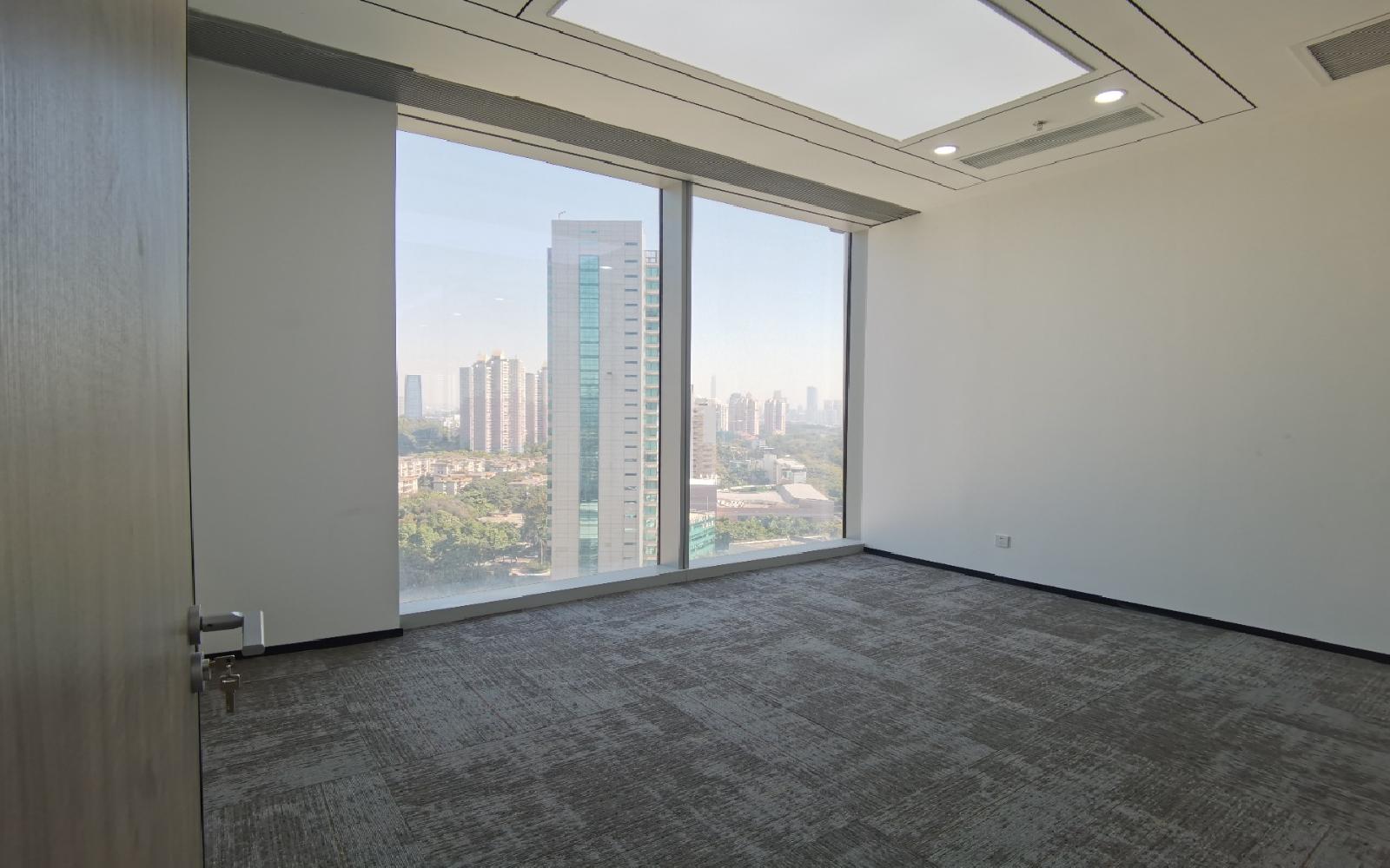 华侨城大厦写字楼出租368平米豪装办公室130元/m².月