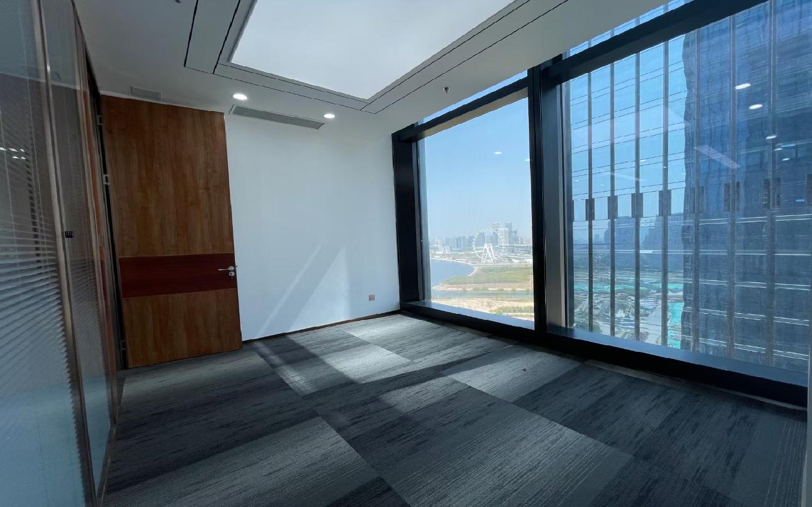 QFC恒裕前海金融中心写字楼出租320平米精装办公室135元/m².月