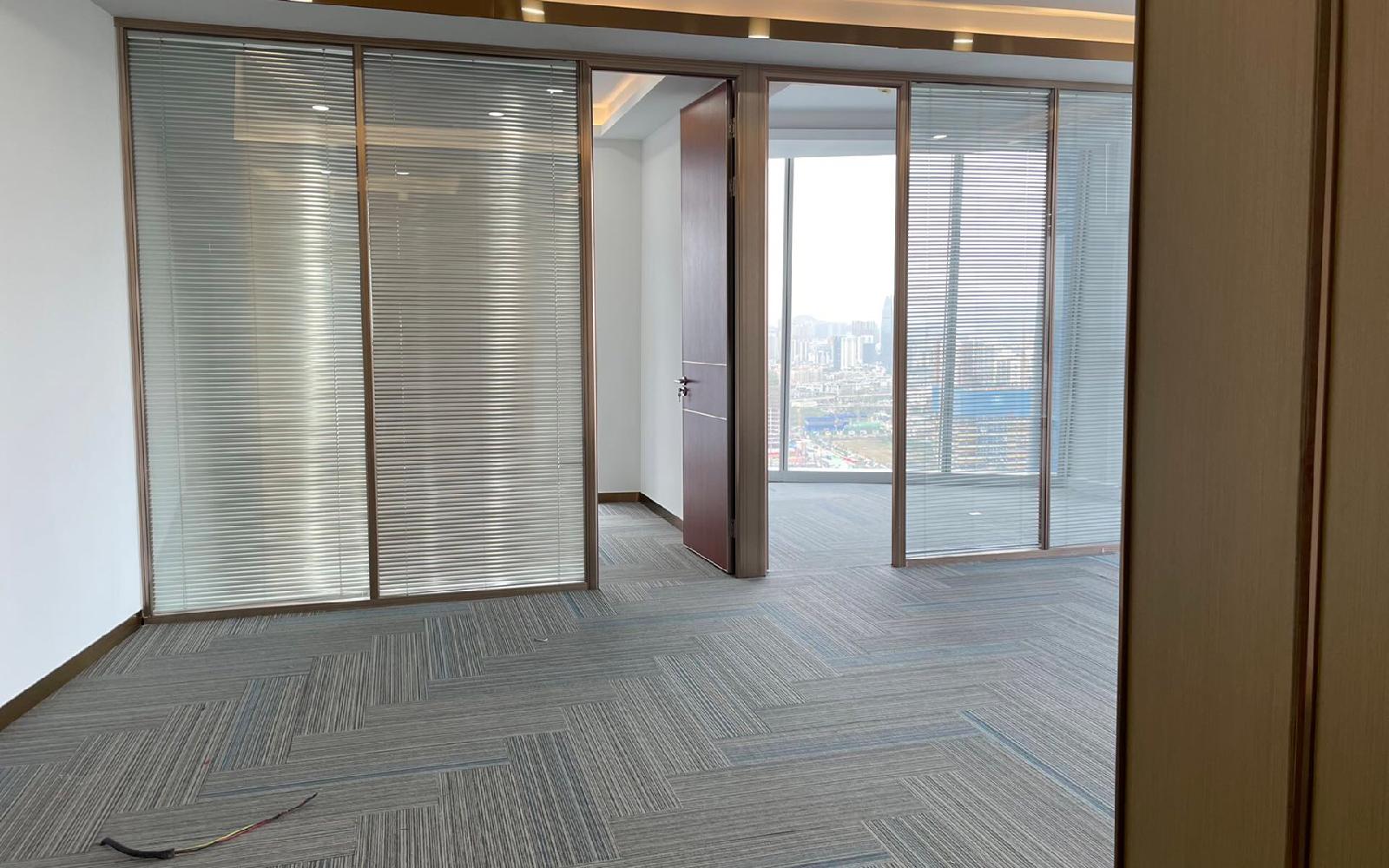 卓越前海壹号写字楼出租383平米精装办公室98元/m².月