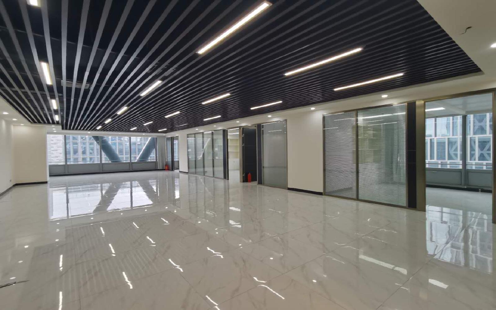 盈峰中心（原易思博软件大厦）写字楼出租363平米豪装办公室150元/m².月