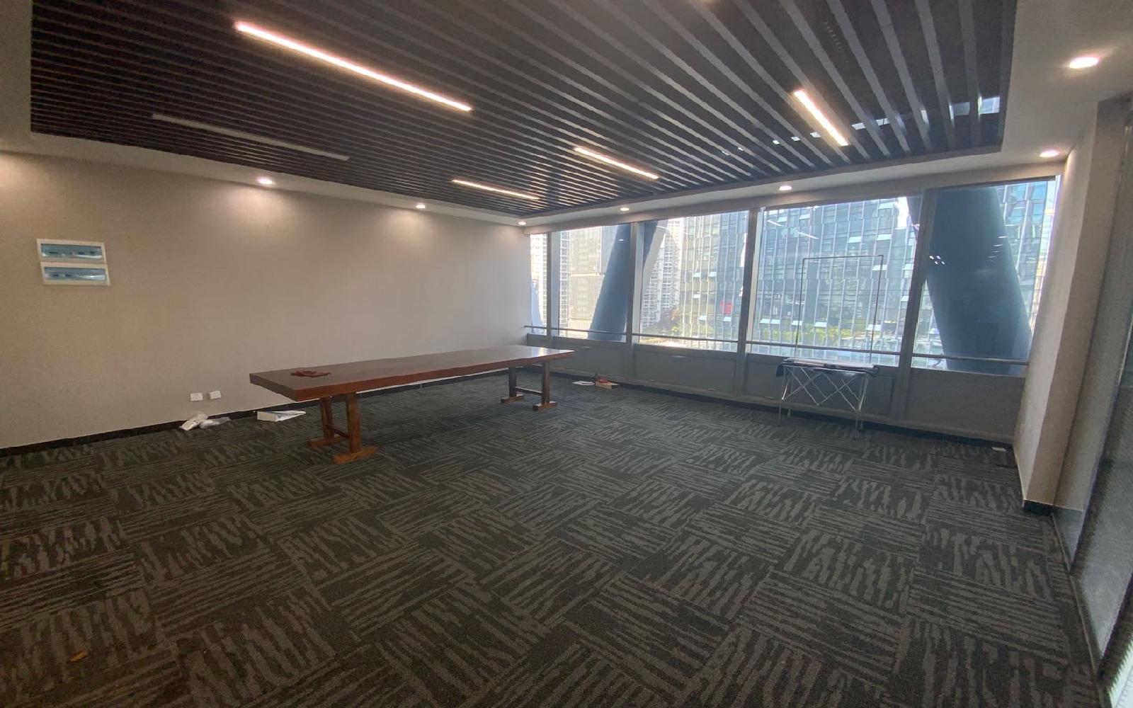 盈峰中心（原易思博软件大厦）写字楼出租389平米豪装办公室150元/m².月