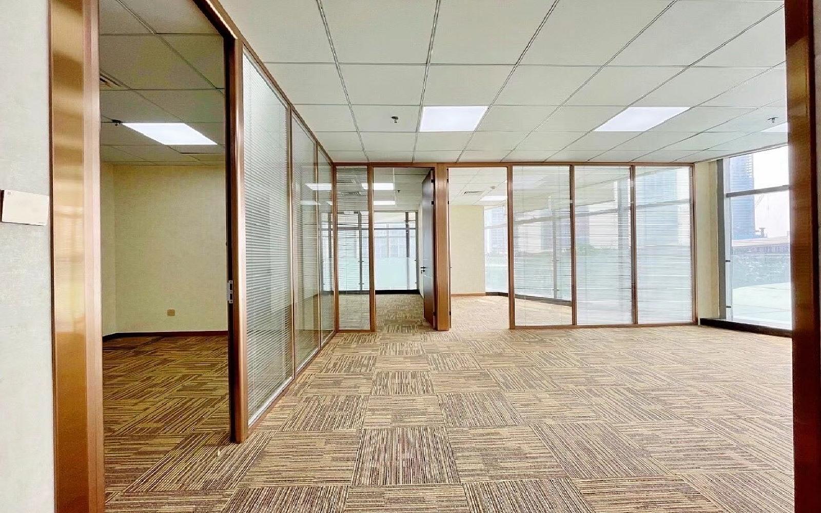 海岸城西座写字楼出租238平米精装办公室90元/m².月