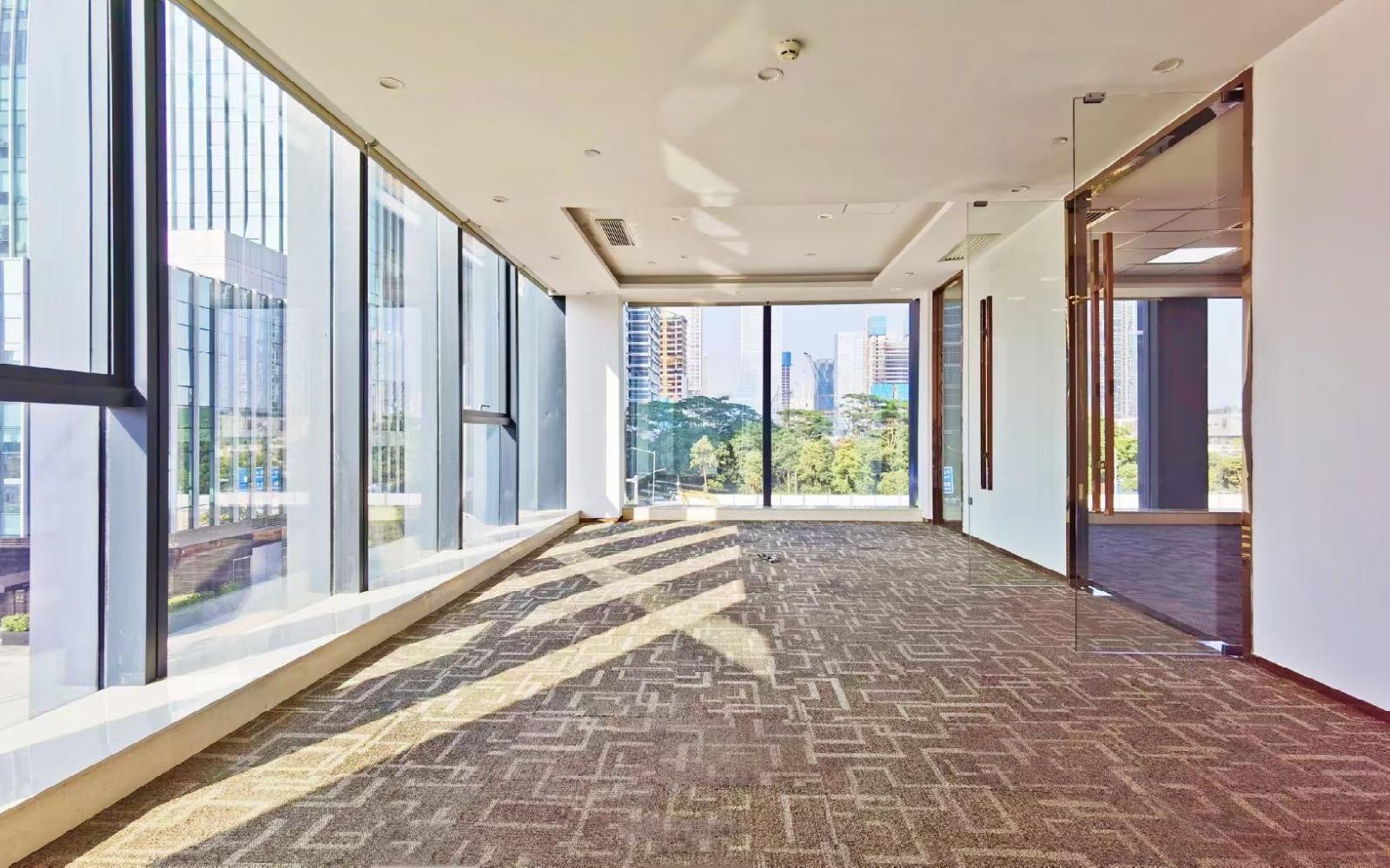 中铁南方总部大厦写字楼出租422平米豪装办公室180元/m².月