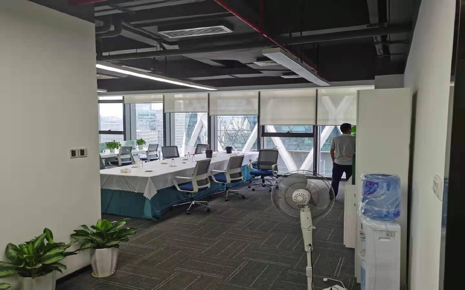 三诺智慧大厦写字楼出租200平米精装办公室175元/m².月