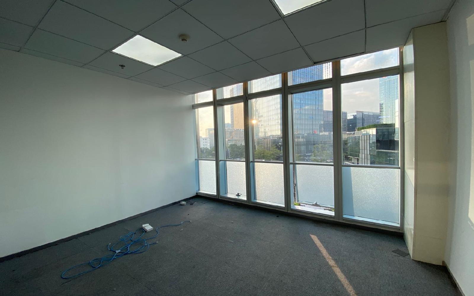 粤美特大厦写字楼出租123平米精装办公室120元/m².月