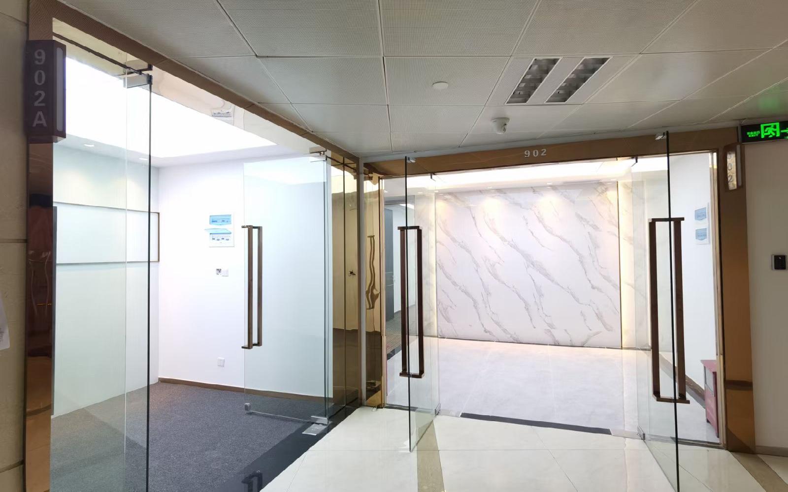 华润城大冲商务中心写字楼出租372平米精装办公室99元/m².月