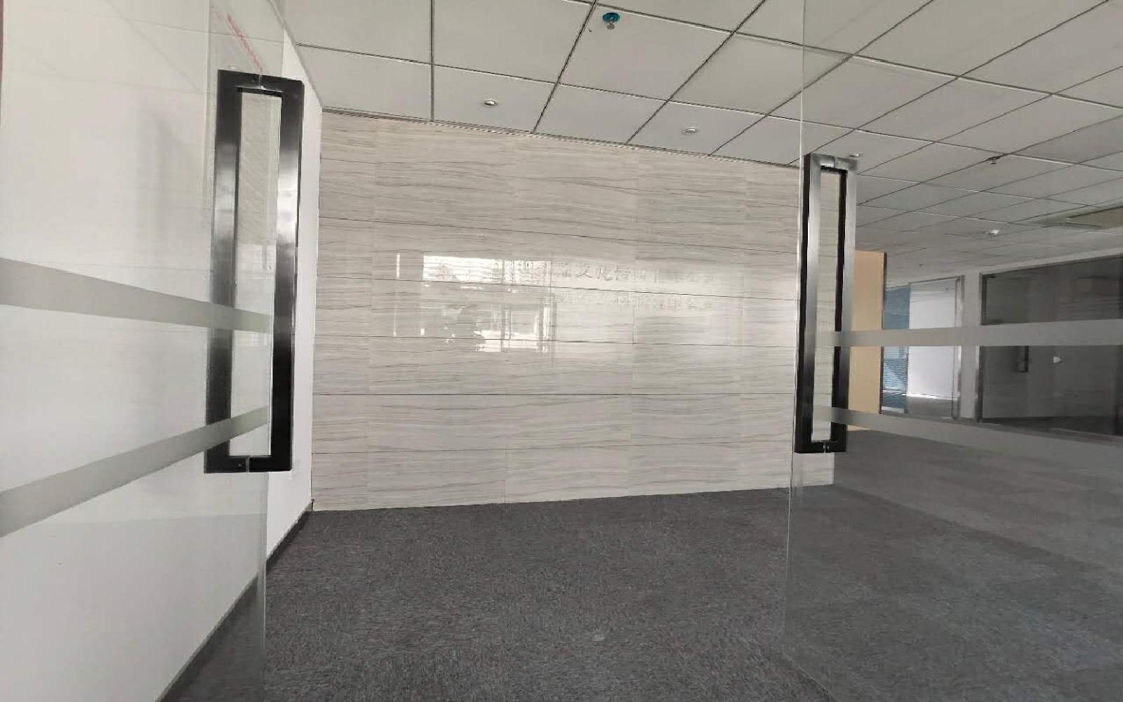 马家龙工业区写字楼出租296平米精装办公室55元/m².月