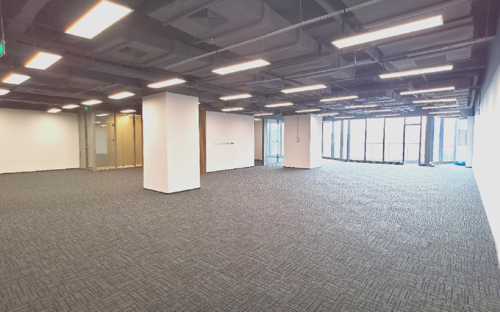 创益科技大厦写字楼出租561平米精装办公室130元/m².月