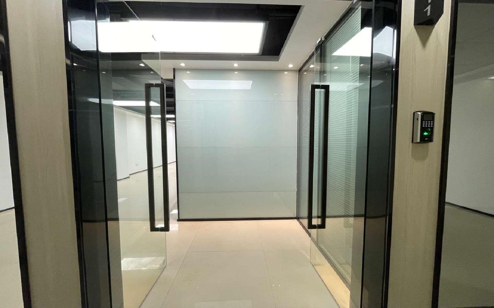 兰光科技园写字楼出租361平米精装办公室49元/m².月