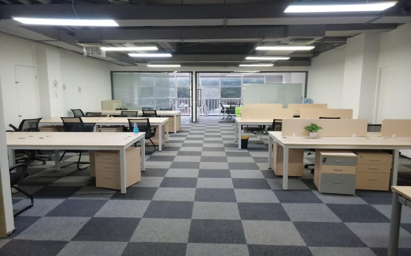 彩虹科技大厦写字楼出租350平米精装办公室35元/m².月