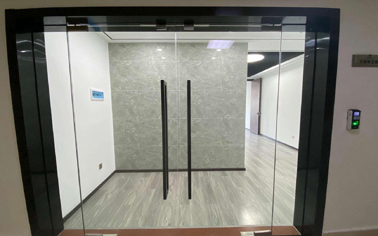 振业国际商务中心写字楼出租95平米豪装办公室80元/m².月